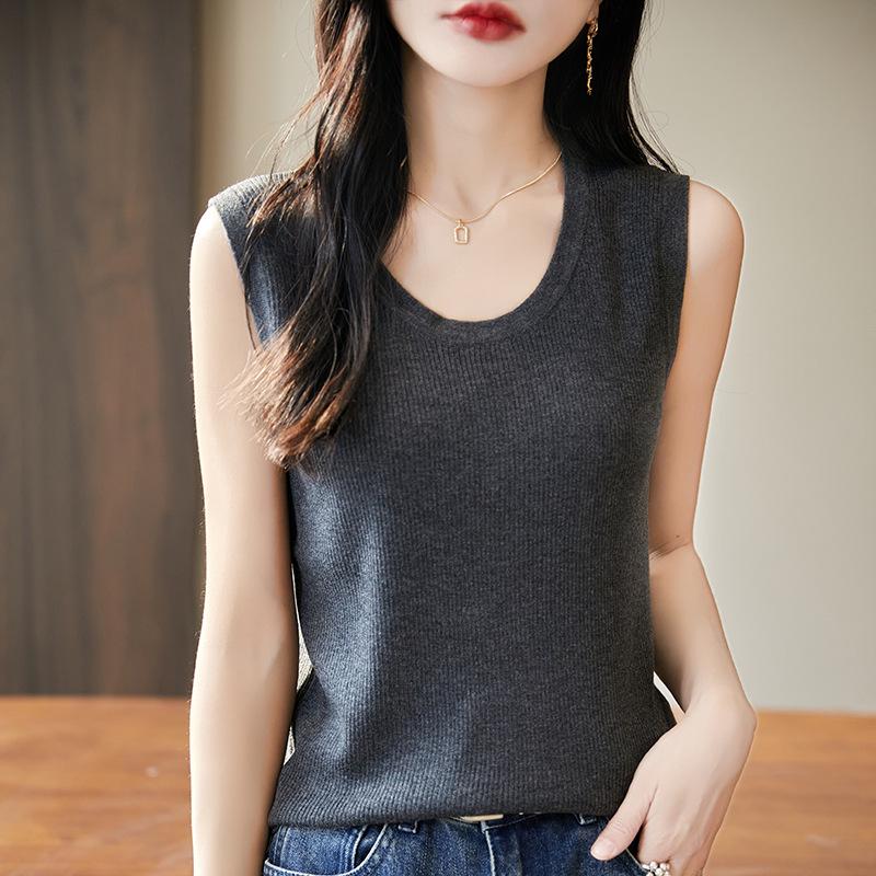 2025 Spring Worsted Wool Round Neck Sleeveless Knitted Vest - Solid Color Pullover Top