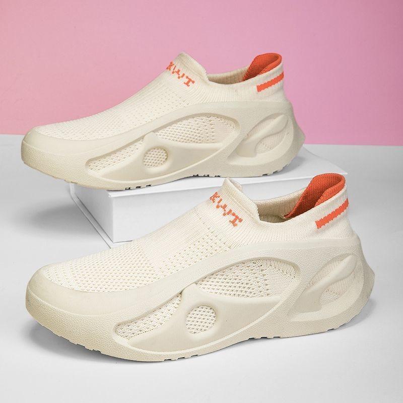 Socks and Shoes New Spring and Summer Breathable Mesh Fly-woven One-pedal Soft-soled Versatile Casual Sports Shoes Couple