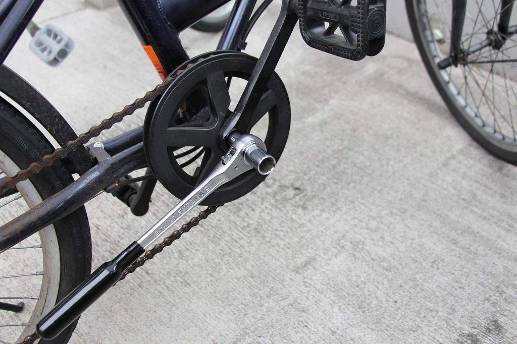 TONE Ratsche Ring Maulschlüssel 14 x 15mm CRW-1415 Schwarz,