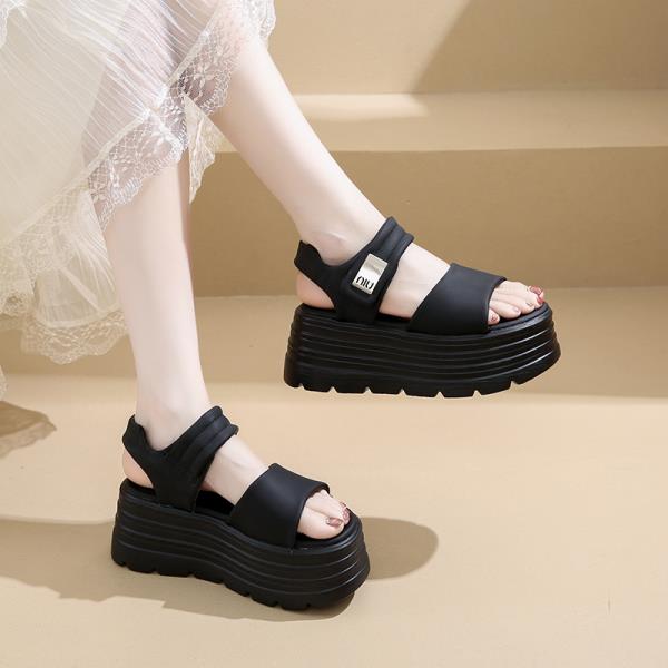 Fashion 2025 Sandals Clogs Wedge Retro Woman Shoes Muffins Shoe Increasing Height Summer Heels New Outside Platform Original Flat Girls