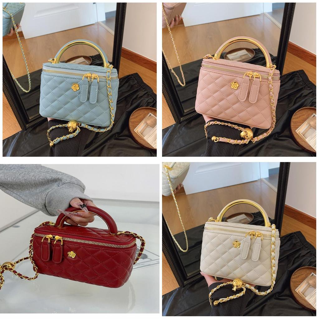 Small Quilted Chain Box Bag For Women With Zipper Closure And Card Pocket For Casual Travel