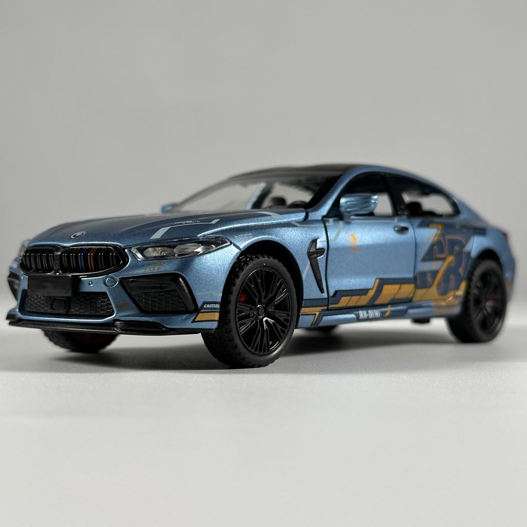1:32 BMW M8 MANHART MH8 800 Supercar Alloy Metal Diecast Model Car Sound and Light Pull Back Children's Toy Collectible Birthday