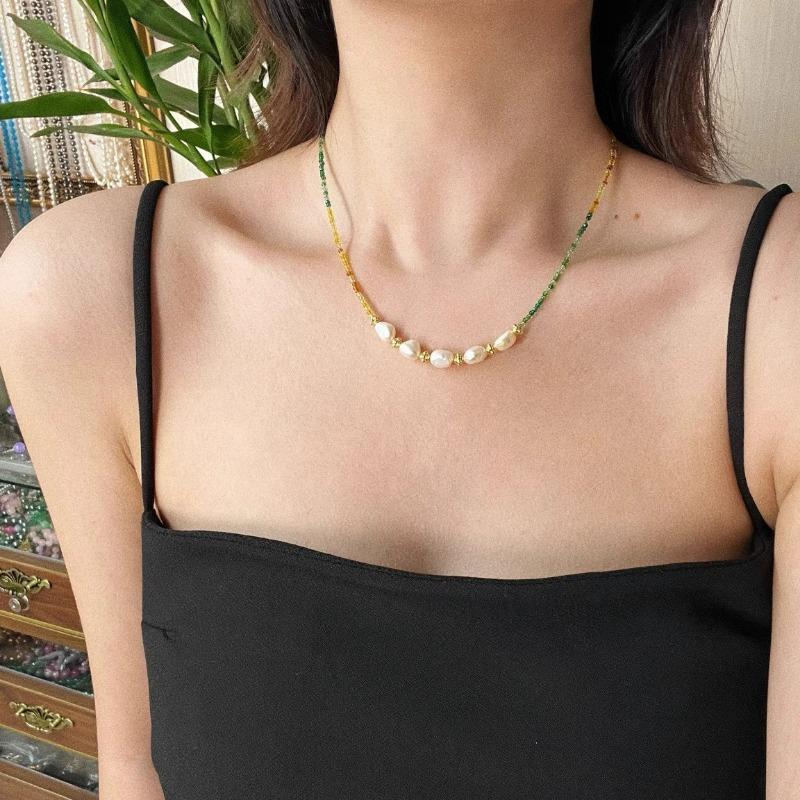 Gold Plated Gradient Green Yellow Tiny Crystal Bead Choker With Baroque Pearl