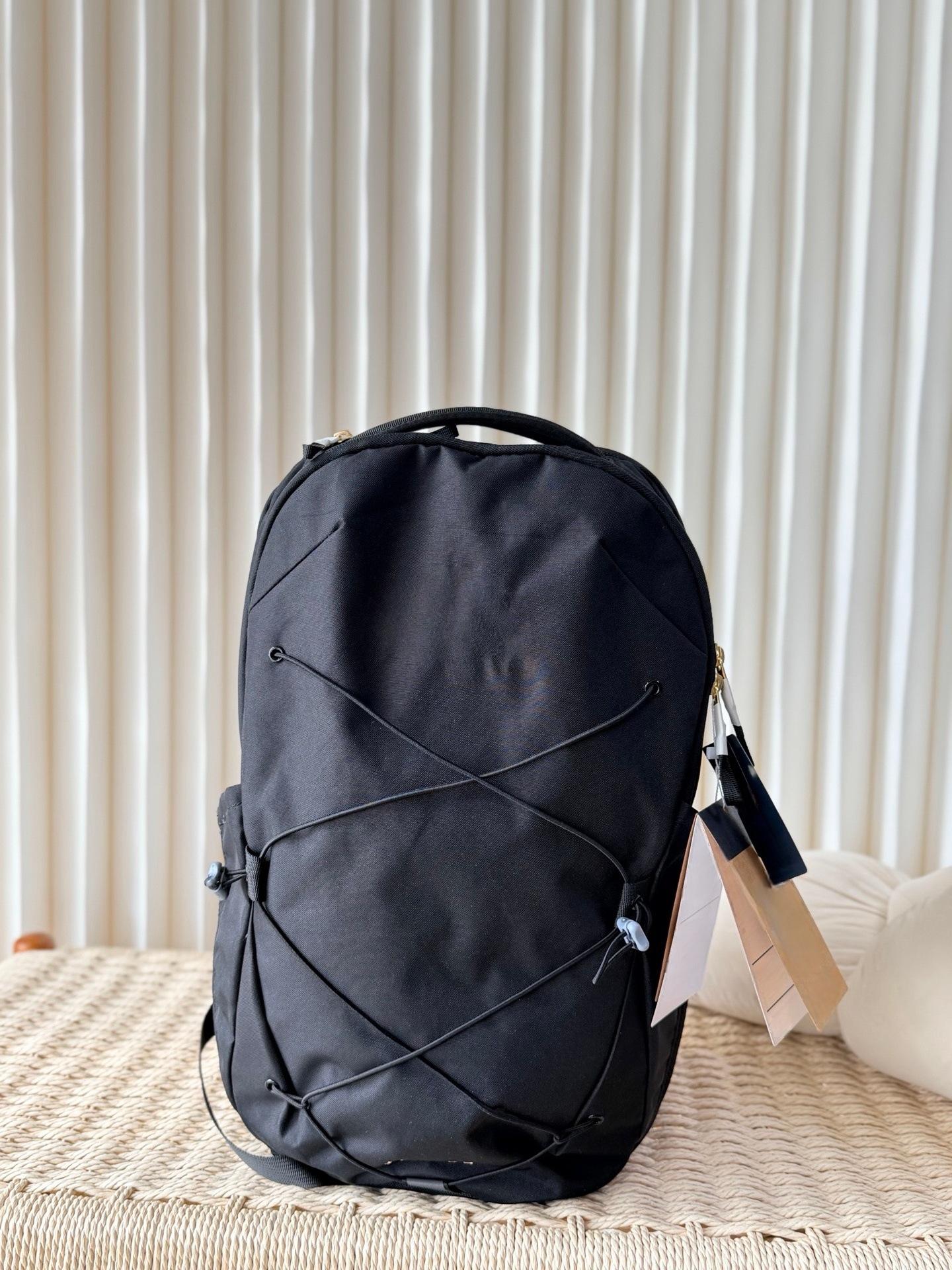 

Simple Outdoor Sports Backpack Mountaineering Travel Backpack Gay And Lesbian Large Capacity Niche Design Bag 27*18*46cm
