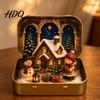 Presepe Portatile Mini Natale in Scatola di Latta Formato Tascabile Scena Festiva Scatola Paesaggio Micro da Scrivania con Figure in Miniatura Collezionabile