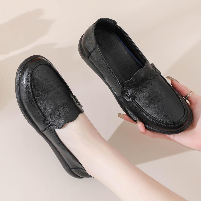 New retro leather women's shoes spring and autumn middle-aged cow tendon sole mother shoes soft sole casual elderly single shoes women
