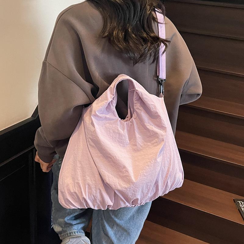 Cool solid color pleated underarm bag simple commuting large capacity new handbag shoulder bag casual shopping bag