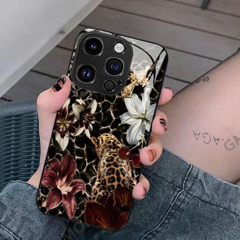 Retro leopard print contrasting flower iPhone16pm glass phone case Apple 17pm European and American popular fashion women's models