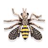 Retro European-American Large Bee Brooch - Fashionable Versatile Lapel Pin