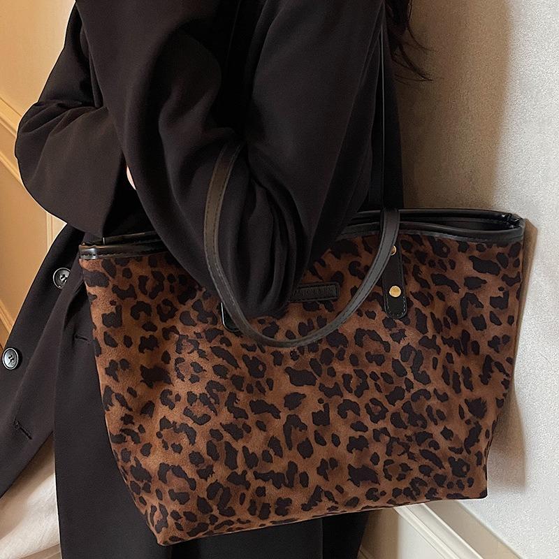 Popular Textured Bag Women's Autumn New Leopard Print Tote Bag Women's Large-capacity Commuter Shoulder Bag
