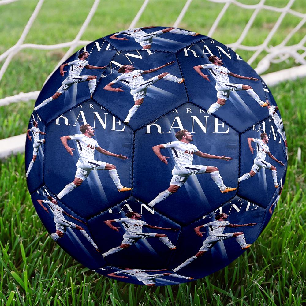 Harry Kane Celebrazione Taglia 5 Materiale PU Senza Cuciture Resistente all'Usura Partita Allenamento Calcio Futbol Voetbal Bola 0706a17