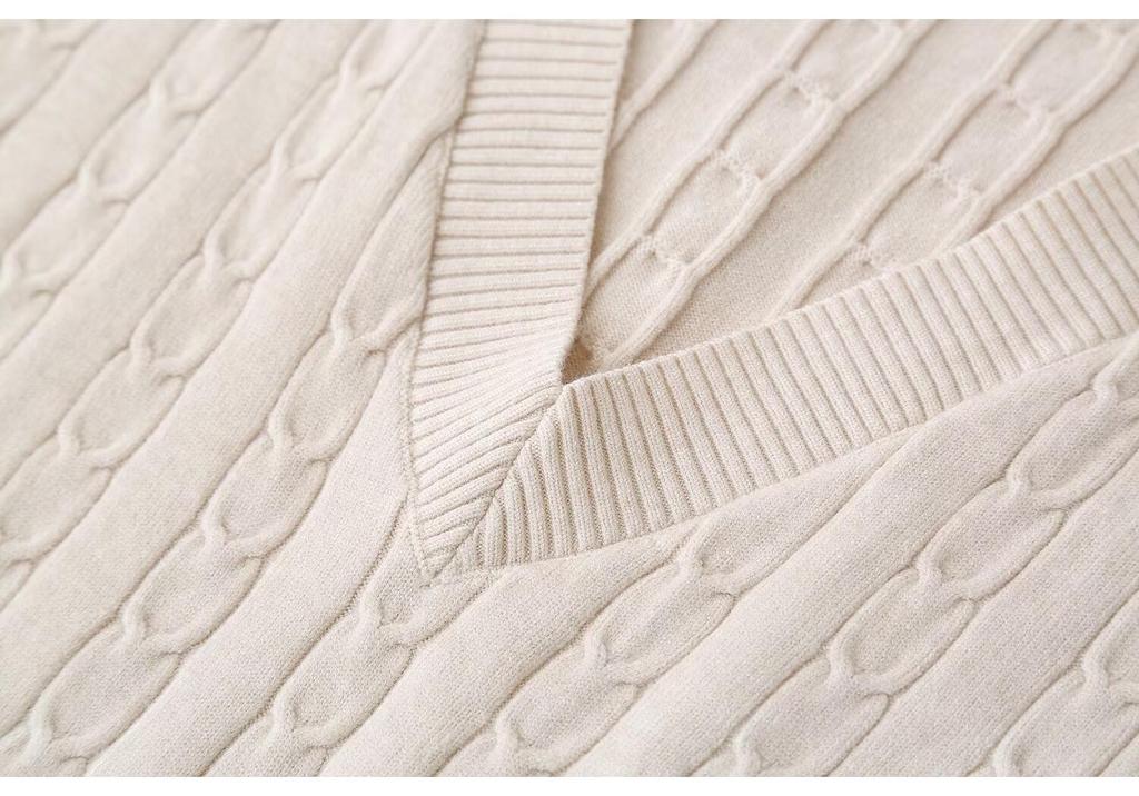 2026 Spring Korean V-neck Cable Knit Vest: Women's Plus Size Sleeveless College Style Layering Tank Top Shrug