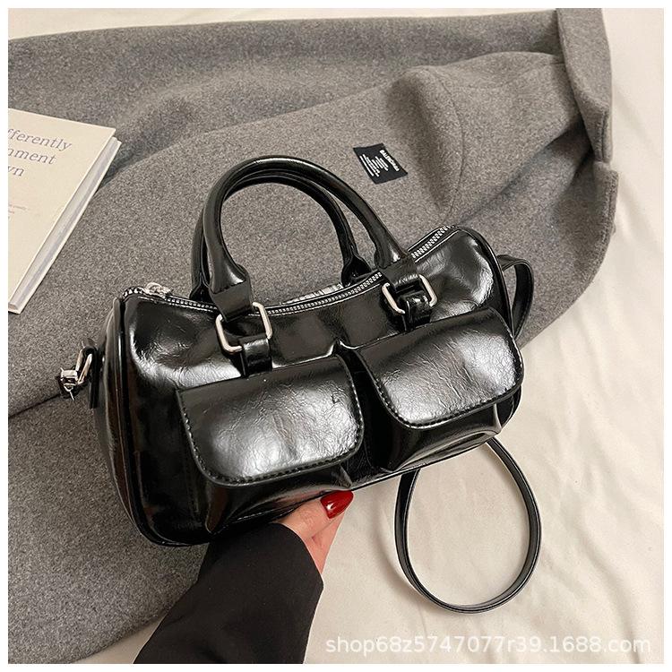 Red handbag European and American temperament multi-pocket underarm bag horizontal cylindrical shoulder messenger bag