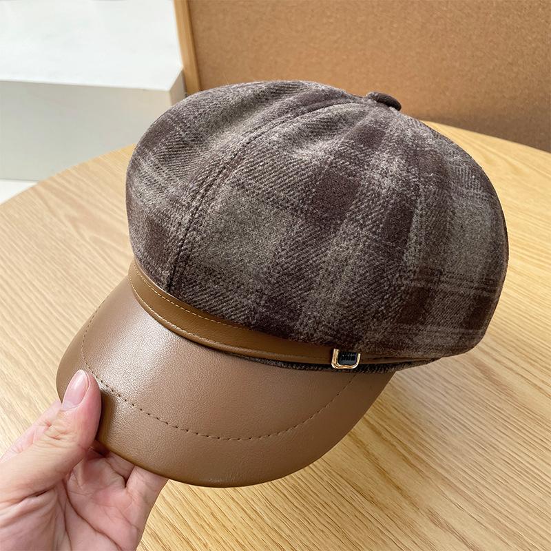 Autumn and Winter New Letter Octagonal Hat Japanese Literary Retro All Match Painter Beret Big Head Duck Tongue Hat