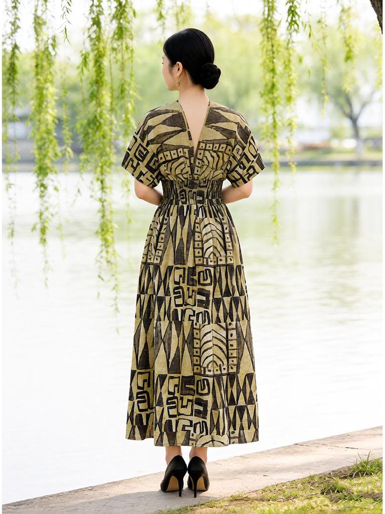 2026 V-neck Digital Print High-waist Batwing Sleeve Beach Dress - Southeast Asian Cotton Silk