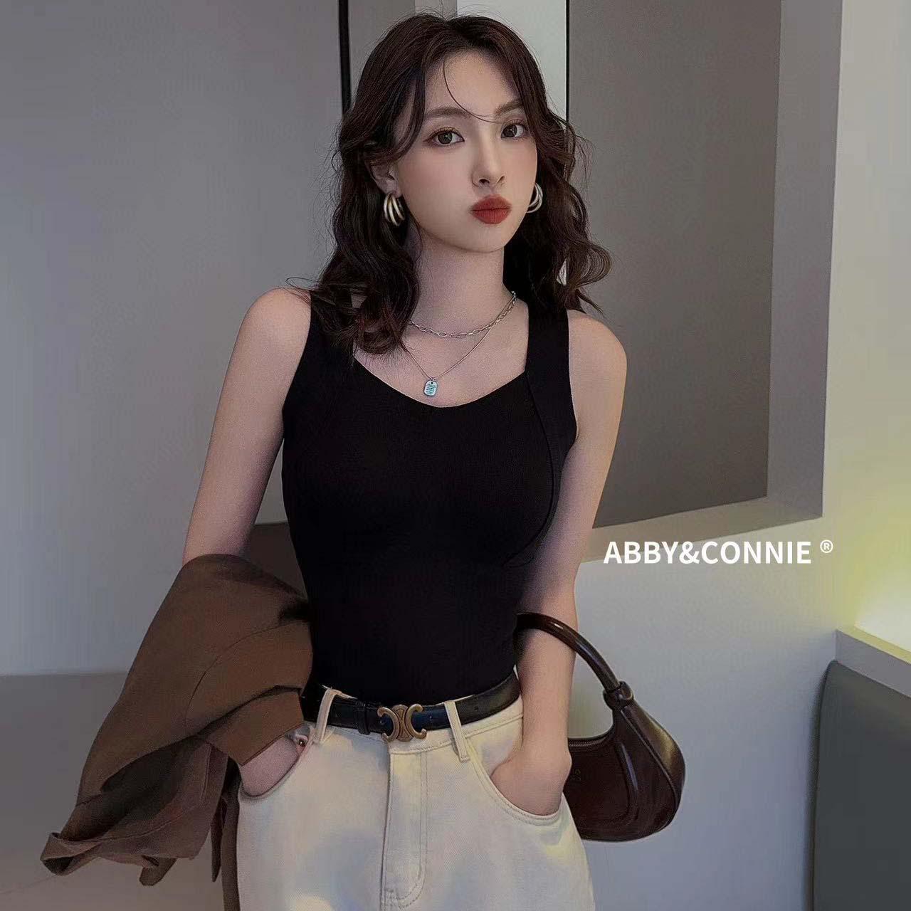 

Women s Seamless Warm Vest with Chest Pads - Autumn/Winter Base Layer Top Classic Black