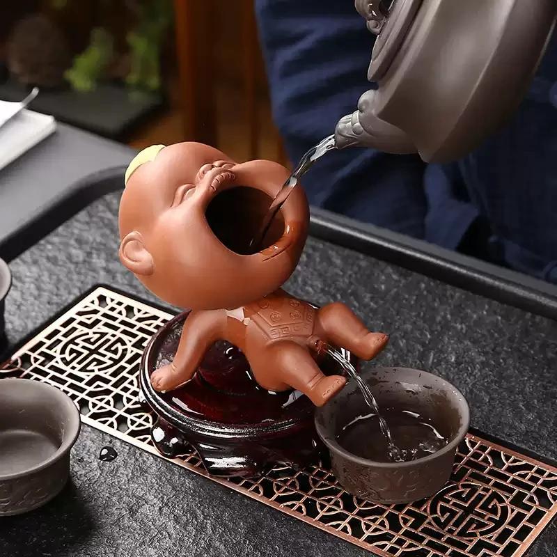 Creative Purple Clay Urine Children's Tea Pet Home Care Tea Stand Decoration Fun Urine Doll Tea Play Kung Fu Tea Set Accessories