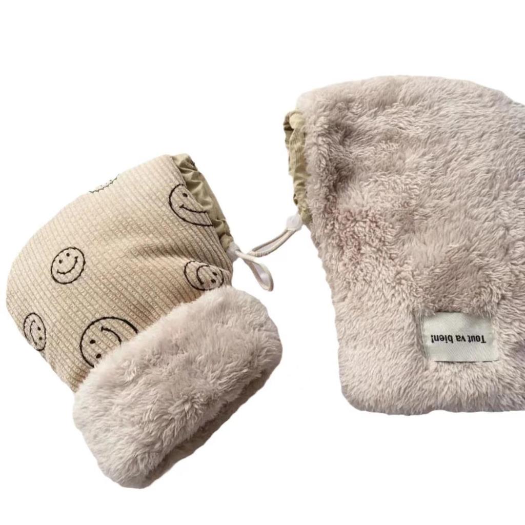 Children's Winter Gloves: Windproof, Anti-Freeze, Fleece-Lined & Cartoon Style for Bikes & Scooters