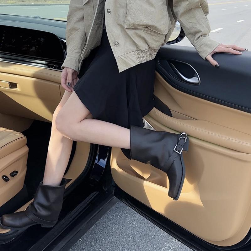 Fashion Retro Metal Decoration Buckle Strap Women Boots Crude Heel Square Toe Ladies Short Boots Street Style Hand-made