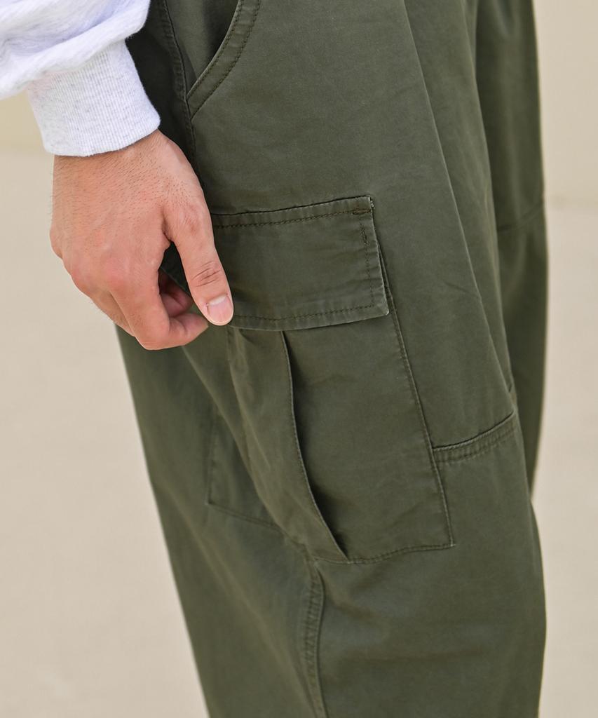Jikeulib Elastic Waist Pintuck Flap Pocket Wide Cargo Pants