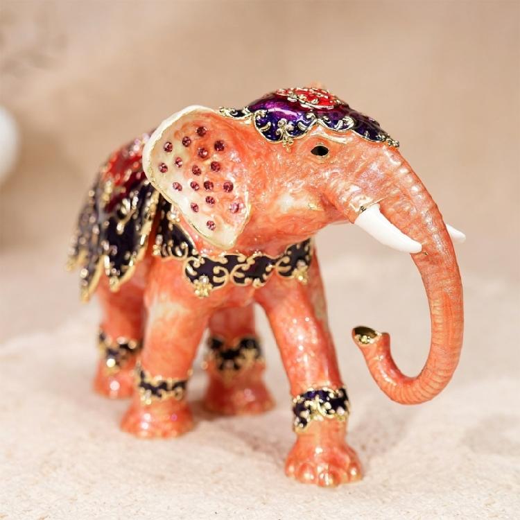 Handcrafted Elephant Designs Jewelry Organizers Box Featuring Delicate Diamonds Pattern