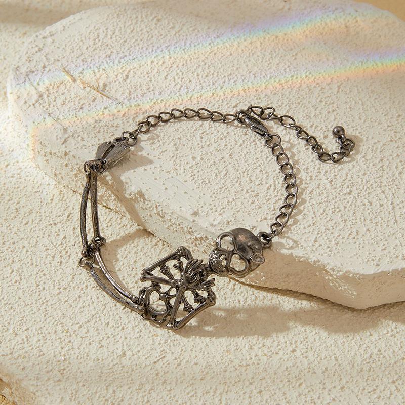 

Gothic Punk Skull Bracelet Suitable For Men And Women With Creative And Exaggerated Halloween Party Jewelry Gifts