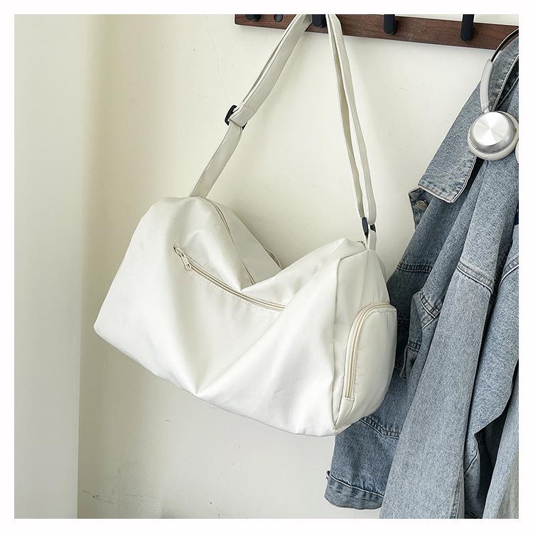 New Crossbody Bags Large Capacity Waterproof Storage Shoulder Bag for Yoga Gym Sports Travel Texture and Versatile Commuting Bag