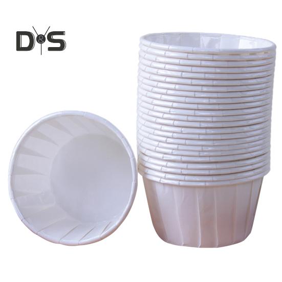 

50 шт., устойчивые к высоким температурам чашки для торта, жиронепроницаемая бумага, водонепроницаемые, легко извлекаемые из формы, одноразовые пищевые чашки для выпечки белый