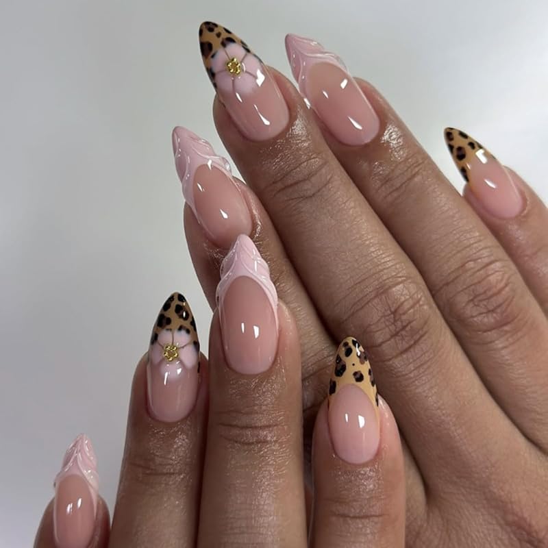 Flower Press on Nails Short Almond Fake Nails Spring Summer Nails Shell French Tip False Nails Press ons with Pearl Design Glossy Acrylic Reusable