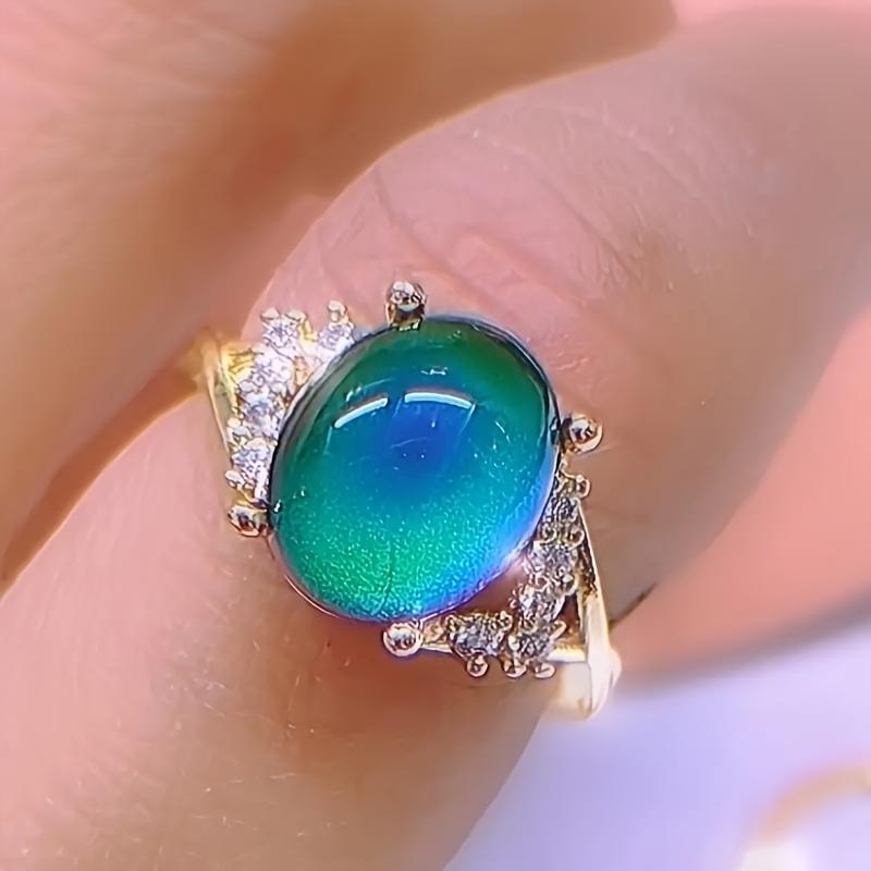 Elegant Mood Ring with Cross Design and Temperature-Sensitive Color-Changing Stone, Gold-Plated Alloy Fashion Accessory