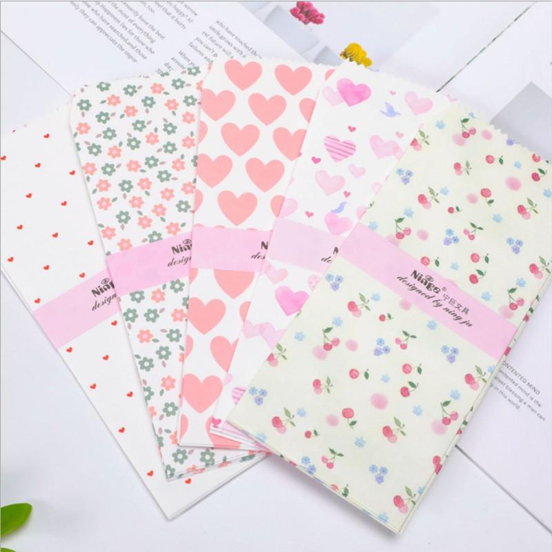 20pcs Cartoon Envelopes Mixed Pattern Mailers Paper Envelopes for Love Letters Striped DIY 19.5*9CM