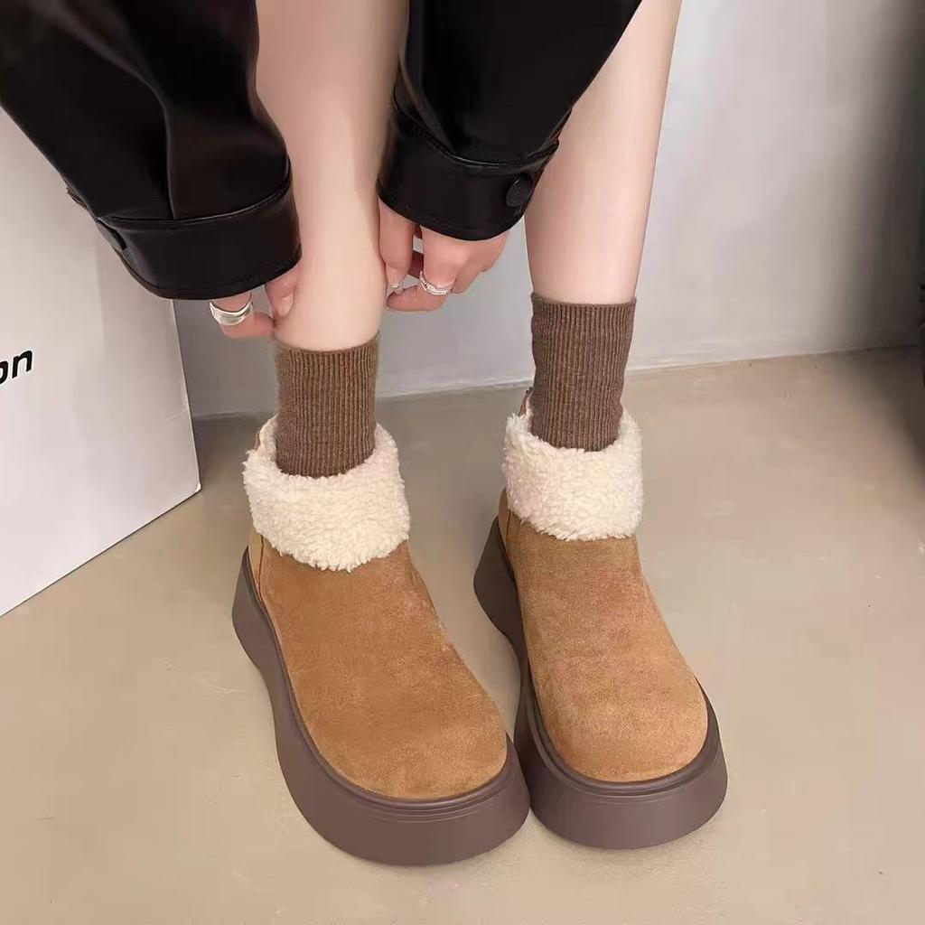 Thick-soled heightening snow boots women's 2025 winter new thin and versatile rear zipper small short boots warm cotton shoes