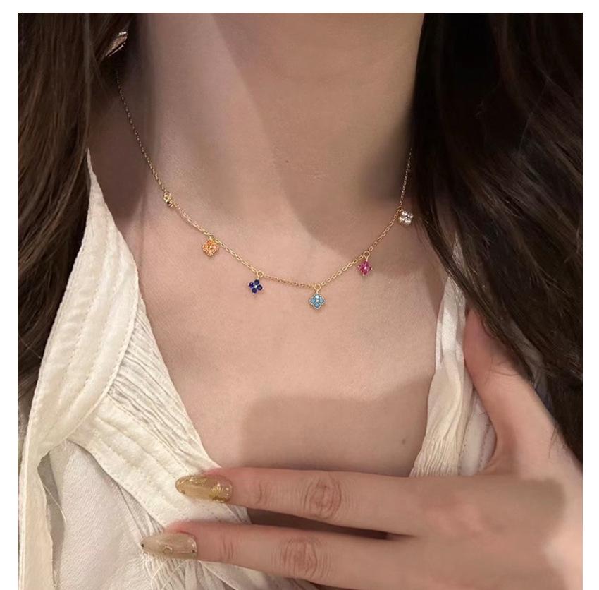 S925 Sterlingsilber Bunte Vierblättriges Kleeblatt Halskette - Damen Leichter Luxus Mode, Stilvolle Schlüsselbeinkette, Vielseitiges und Modernes Design.