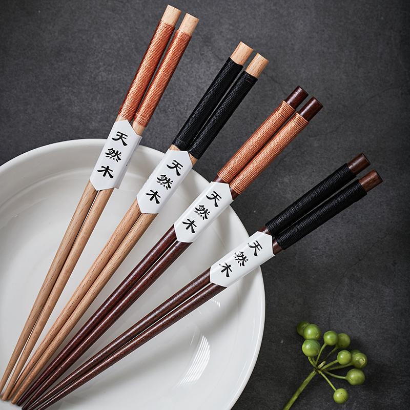 2 Pairs Reusable Chopsticks Natural Wood Chopsticks Chinese Food Chopsticks Korean Japanese Chopsticks Sushi Sticks Wooden Table