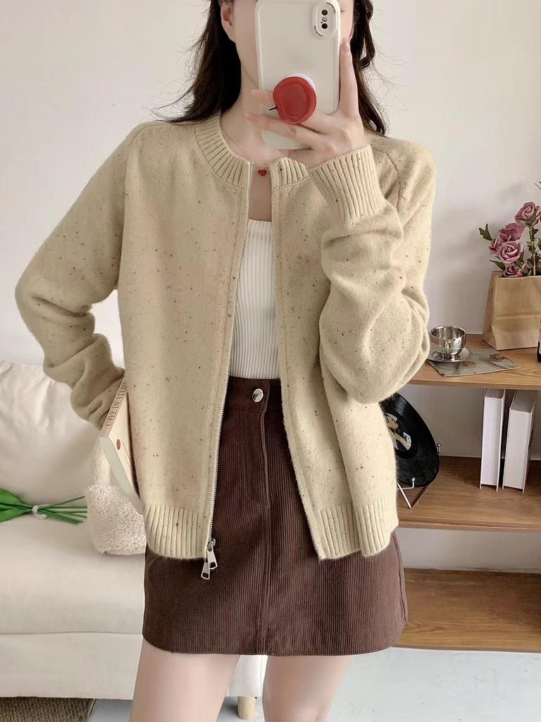 Crew Neck Short Sweater Jacket Women's Loose Autumn 2025 New Zipper Knitted Cardigan Loose Top Women's Trend