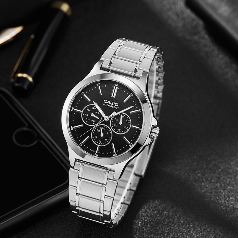 Casio STANDARD Series Waterproof 30 M Quartz Movement Stainless Steel Strap Japanese and Korean Watch Men's Watch Black Dial MTP-V300D-1A