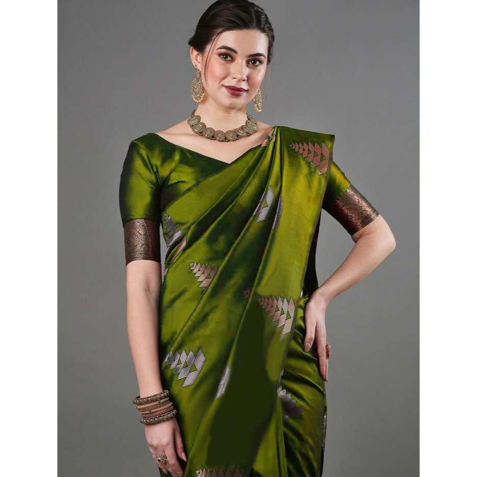 Beautiful Saree Is Elegantly Decorated with Gorgeous Solid Jacquard Weave That Gives a Perfect Look To the Outfit.