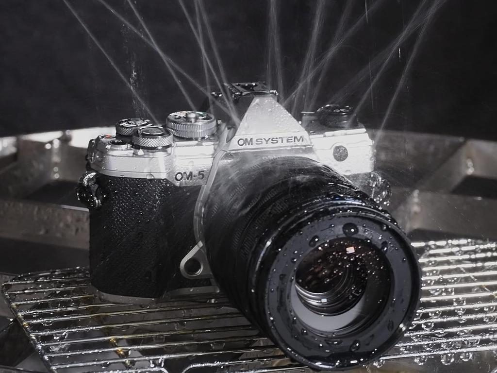 OM SYSTEM PRO Lens Kit Black OM-5 12-45mm F4.0