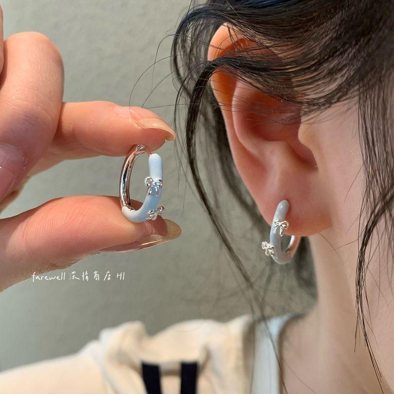 

Dopamine Ins Bows Earclip Earrings Female Earrings 2025 New Arrival Best Selling Ear Rings Sweet Girly Earrings Light blue drop glaze ear buckle
