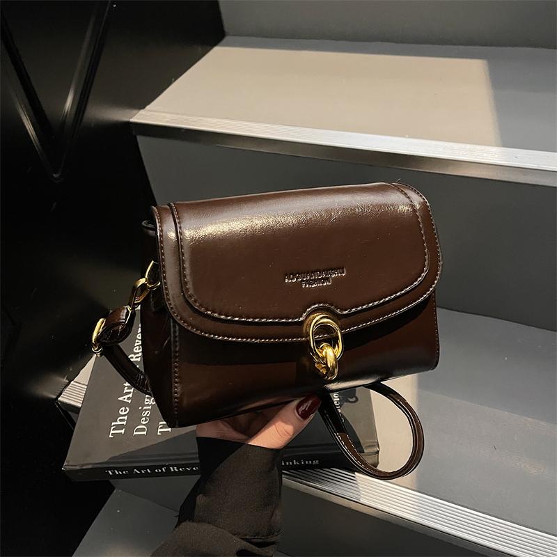 Fashion Niche Crossbody Bag Women's New Versatile Retro Small Square Bag Fashionable Commuting Single Shoulder Women's Bag