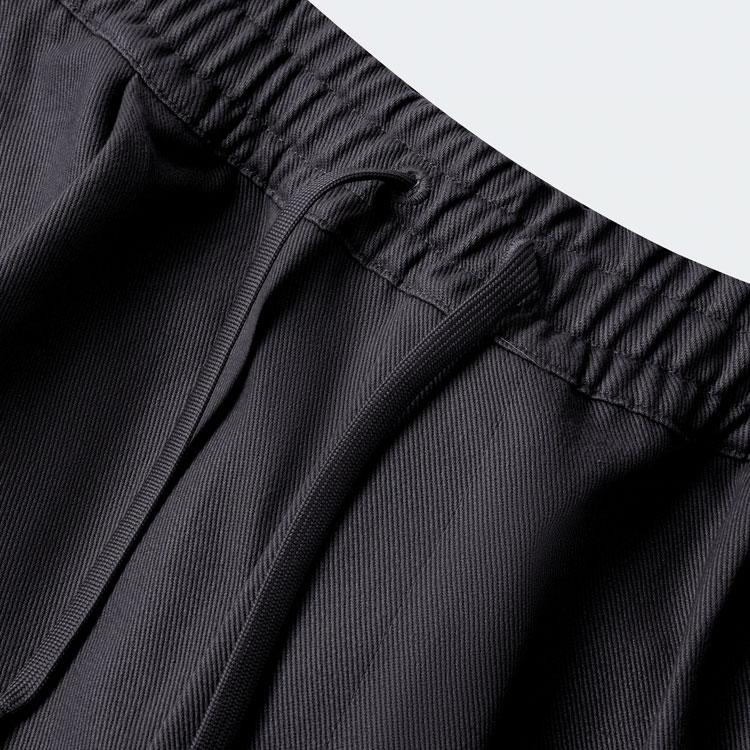 Adidas Originální cargo kalhoty s jednobarevnými 3D kapsami a stahovací šňůrkou Pánské spodky Černé JG3955