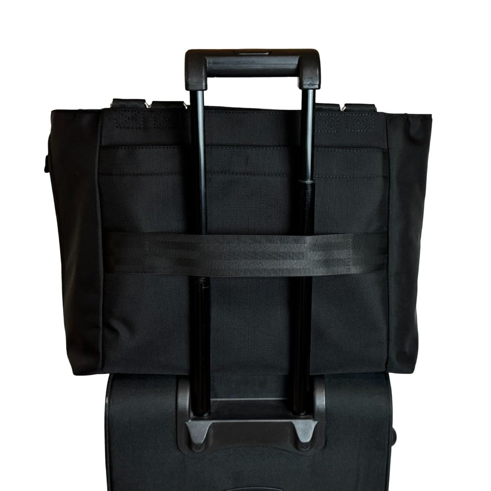 Never lose track of your phone or documents A yet tote bag with double [piuno] again! large-capacity easy-to-carry, multi-functional 3-way handles.