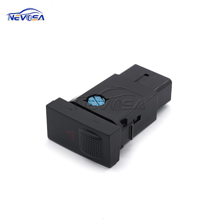 

Daewoo Аварийная сигнализация / Переключатель управления сигнализацией и двойной вспышкой (Деталь 96271614) NEVOSA