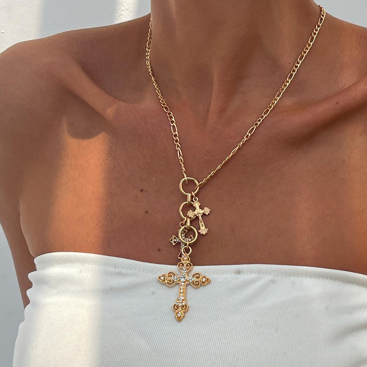Hip-Hop Style Diamond-Encrusted Cross Pendant Necklace, Fashion Metal Chain Collarbone Chain Necklace Necklace Women