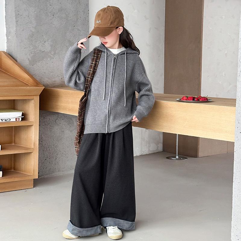 

Girls Korean Style Knitted Cardigan - Early Autumn 2025 New Sweater for Kids 130cm