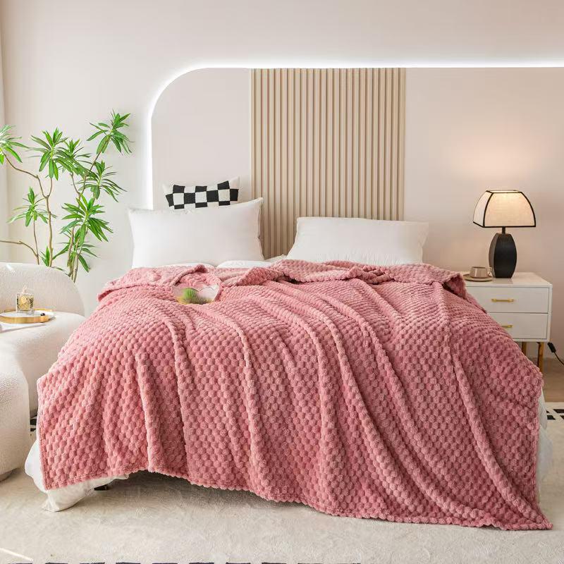 Golden Turtle Velvet Nap Blanket - Thick, Customizable & Multi-functional Coral Velvet Throw for Students