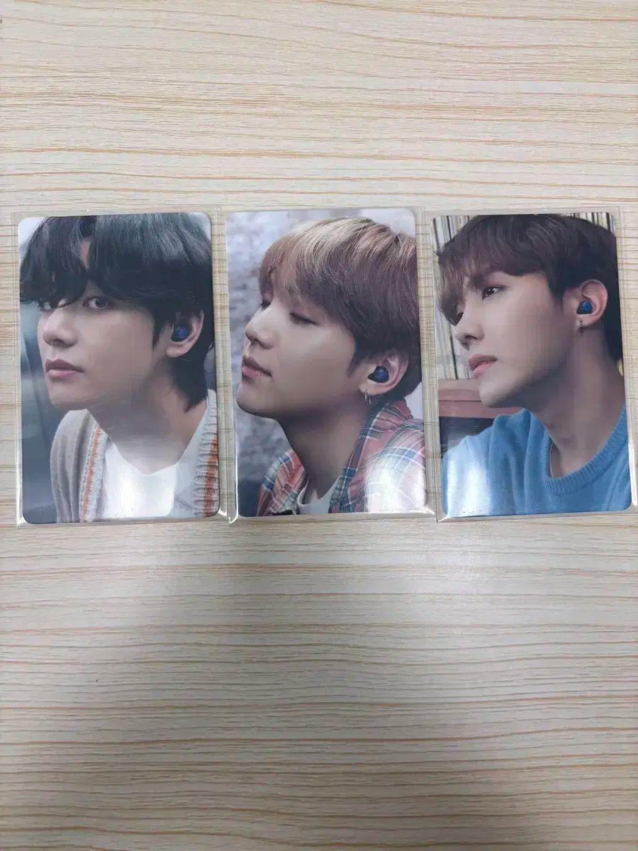 

[ИСПОЛЬЗОВАН] BTS (Бангтанские мальчики) Карточки Samsung Galaxy Buds на продажу оптом Suga (СУГА Юнги), Джей-Хоуп (Джей-Хоуп Хосок Хоби), В (В Тэхён)