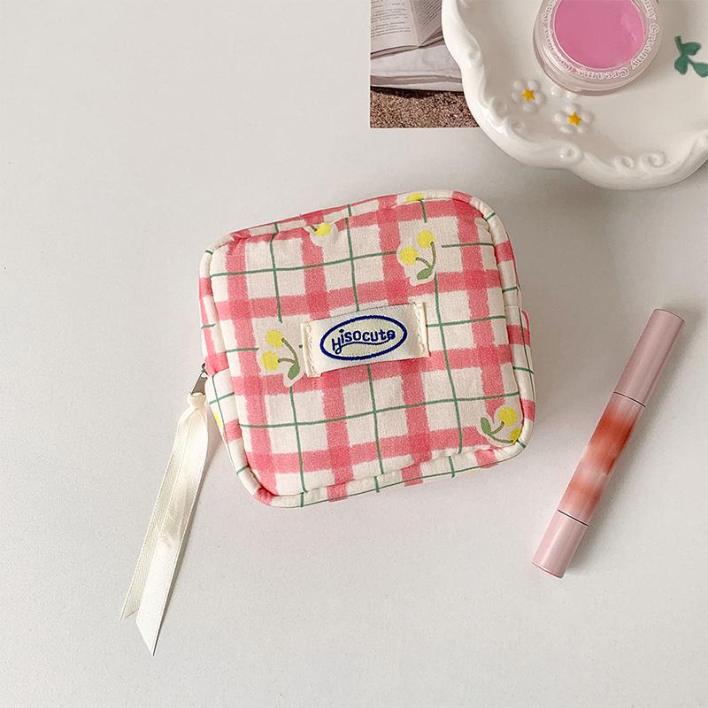 

Kawaii Tampon Pouch Portable Feminine Hygiene Bag Teen Girl Organizer Menstrual Pad Holder with Zipper for Lipstick, Keys & Cash