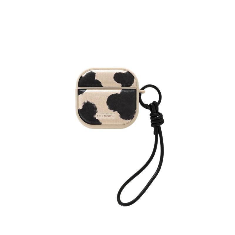 Black and white cow pattern for AirPods 1 generation protective cover for AirPods 1 generation magnetic earphone cover Pro1