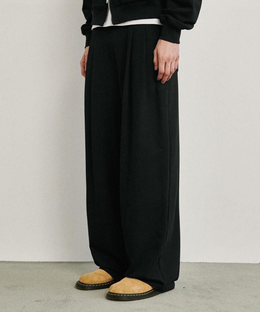 GLW Wide Double-Pleat Sweatpants Black
